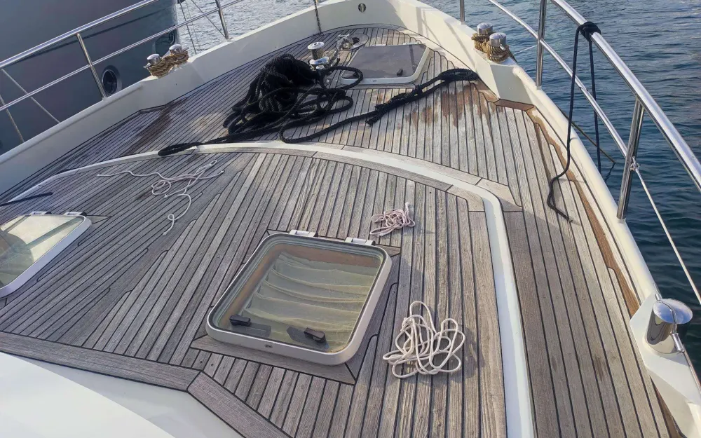 slider 11 Linssen  470 Grand Sturdy