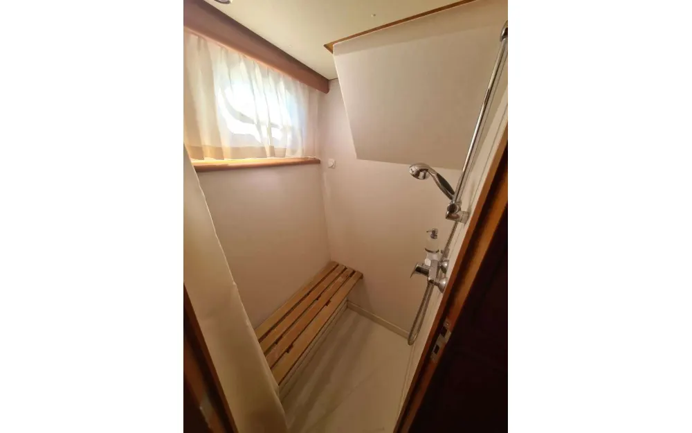 slider 15 Linssen  470 Grand Sturdy