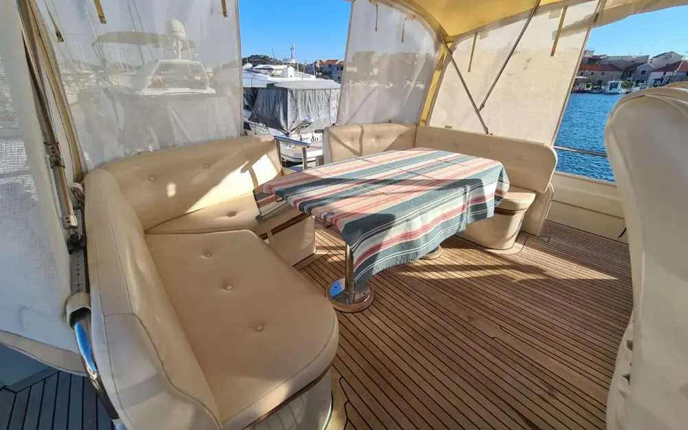 slider 5 Linssen  470 Grand Sturdy