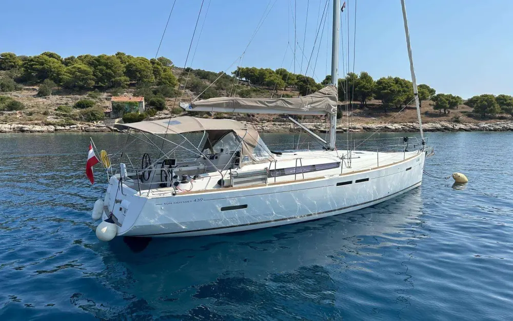 slider 0 Jeanneau Sun Odyssey 439