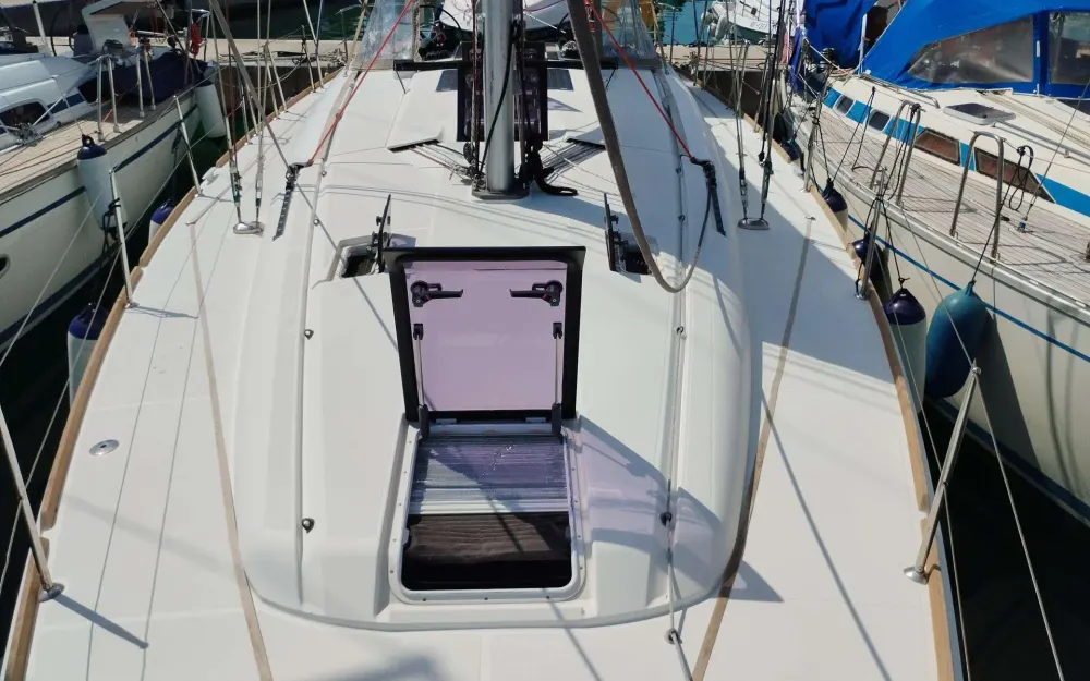 slider 9 Jeanneau Sun Odyssey 439