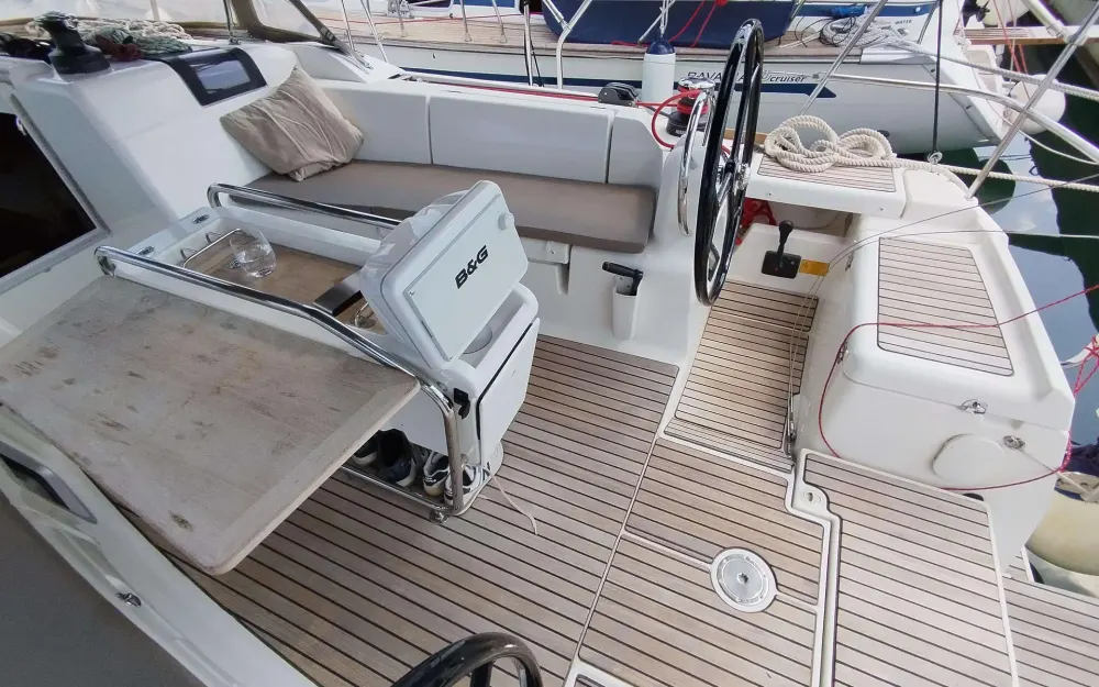 slider 3 Jeanneau Sun Odyssey 439