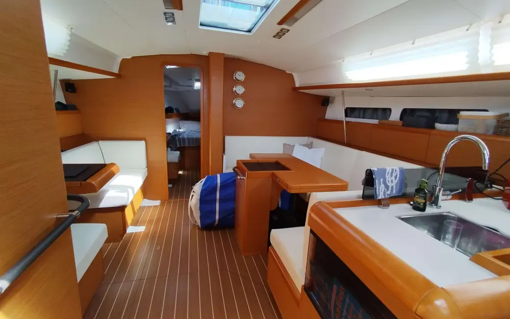 slider 7 Jeanneau Sun Odyssey 439