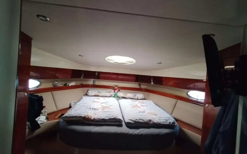 slider 18 Fairline Phantom 50