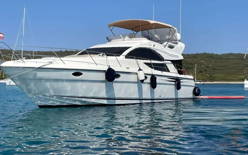 slider 32 Fairline Phantom 50