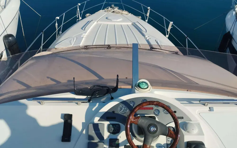 slider 8 Fairline Phantom 50