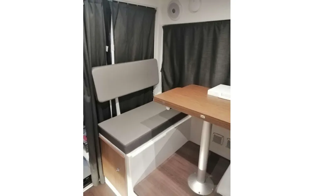 slider 11 Beneteau Antares Serie 9