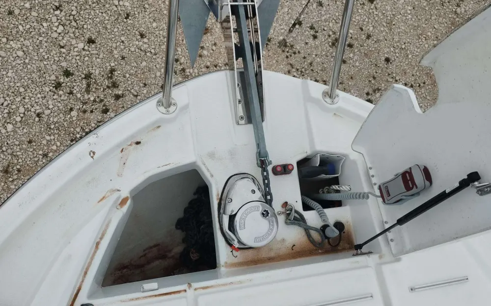 slider 6 Beneteau Antares Serie 9