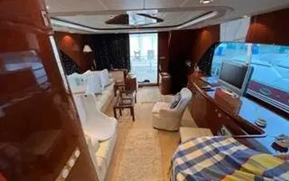 slider 14 Elegance Yachts Elegance 65