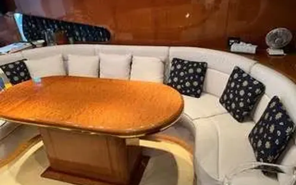slider 1 Elegance Yachts Elegance 65