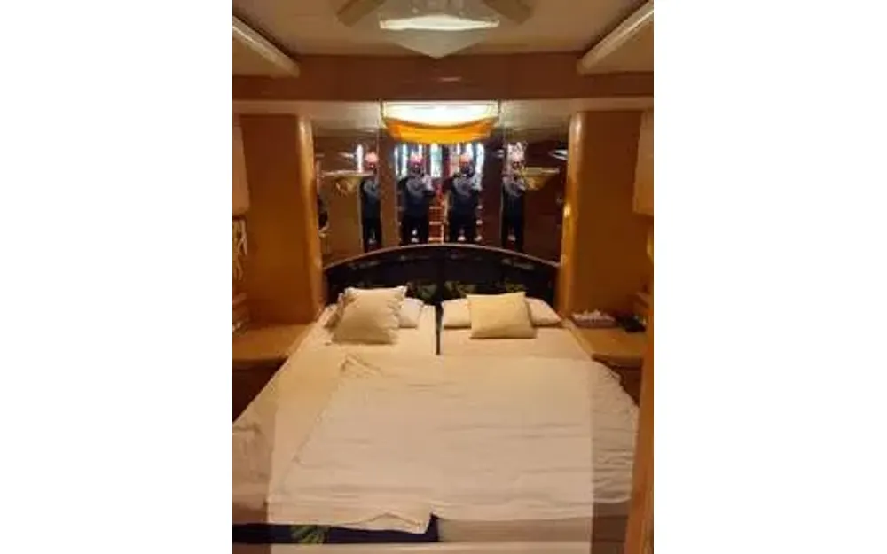 slider 22 Elegance Yachts Elegance 65