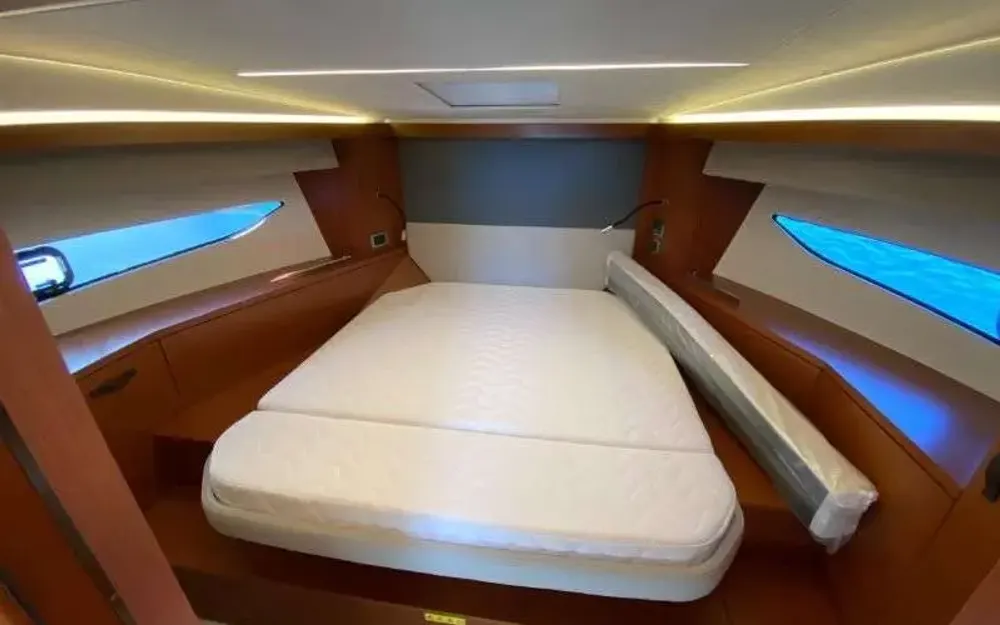 slider 5 Jeanneau Prestige 420 Fly