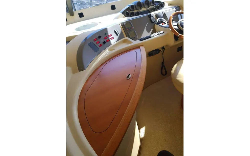 slider 7 Azimut Atlantis 50