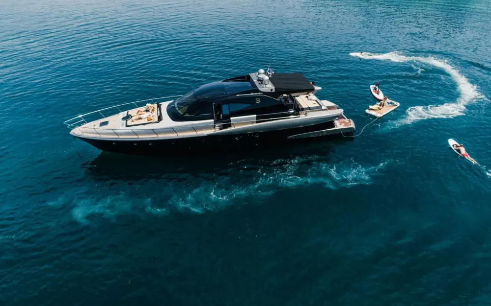 slider 0 Fashion Yachts Fashion 68