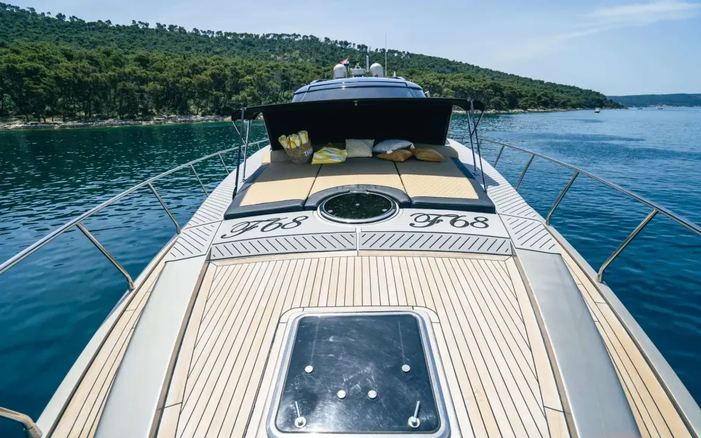 slider 11 Fashion Yachts Fashion 68