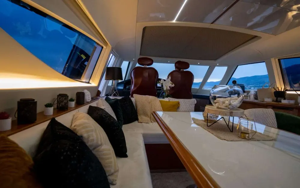 slider 4 Fashion Yachts Fashion 68