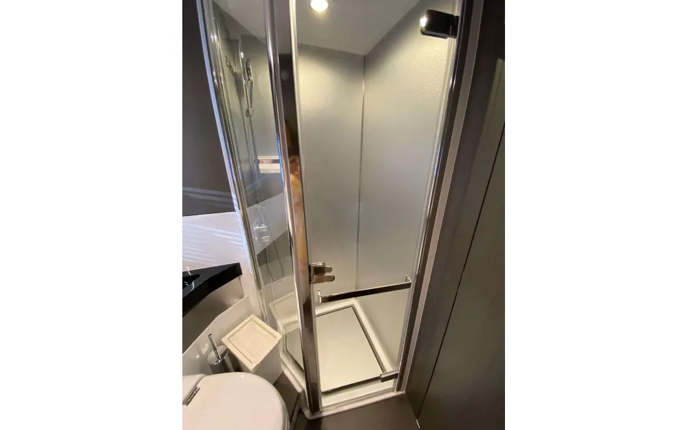 slider 9 Azimut  S7