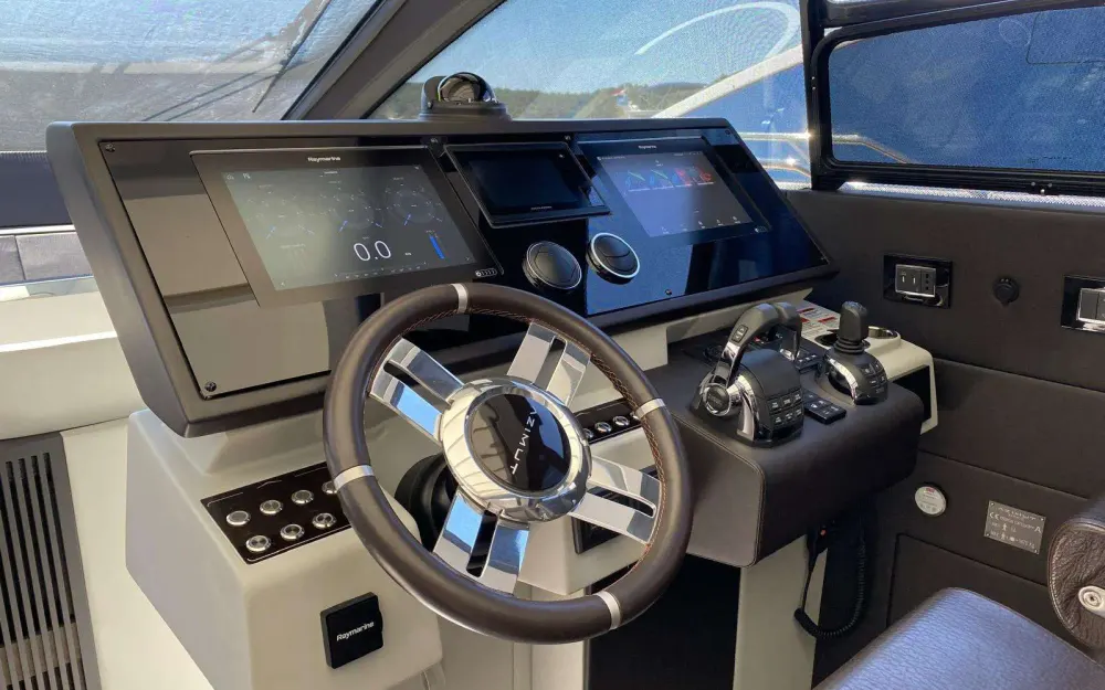 slider 17 Azimut  S7
