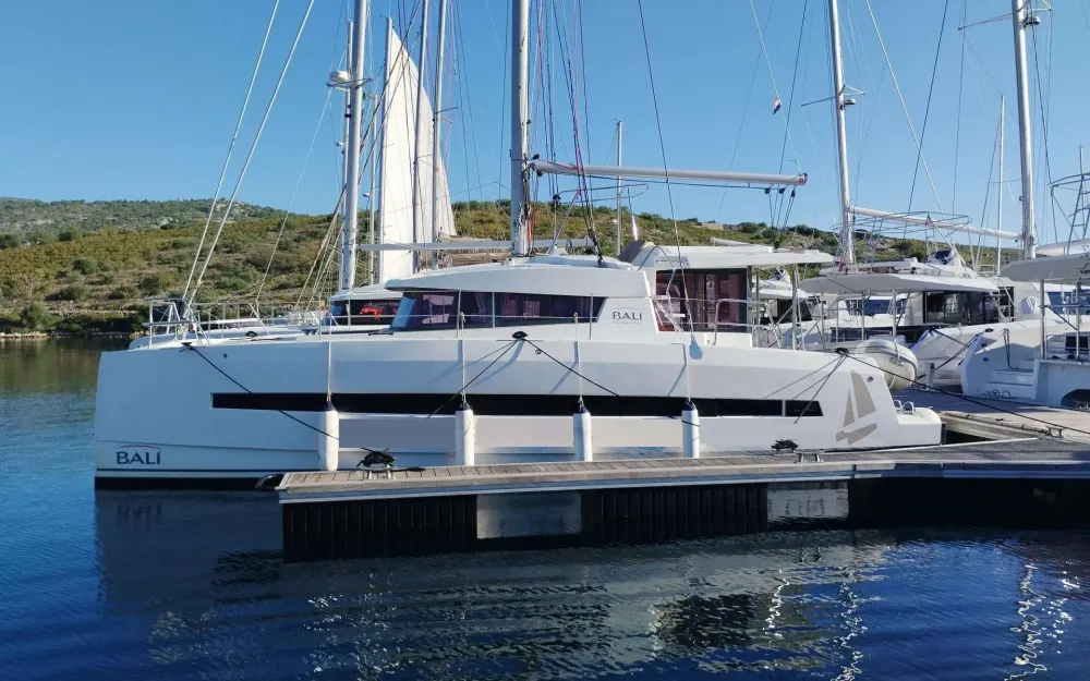 slider 0 Bali Catamarans Bali 4.0