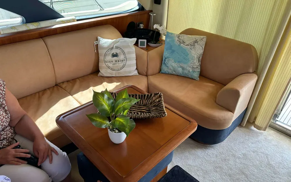 slider 1 Azimut Atlantis 50