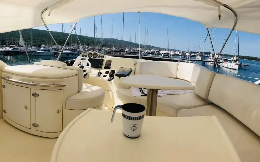 slider 22 Azimut Atlantis 50