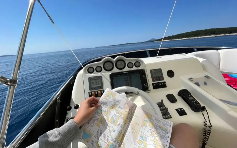 slider 23 Azimut Atlantis 50