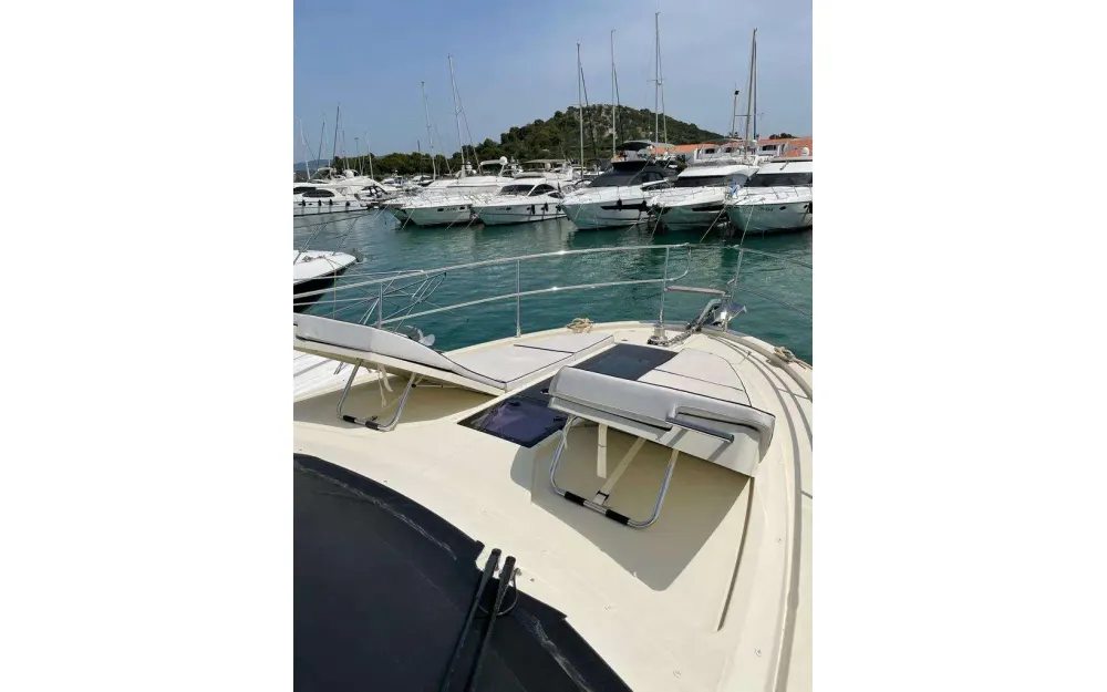 slider 9 Beneteau Monte Carlo 5