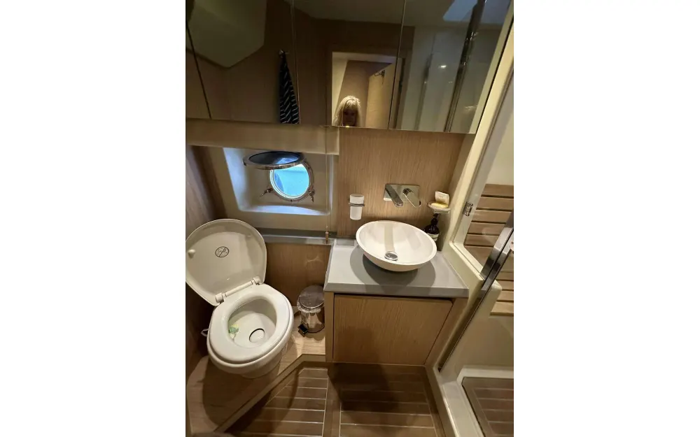 slider 14 Beneteau Monte Carlo 5