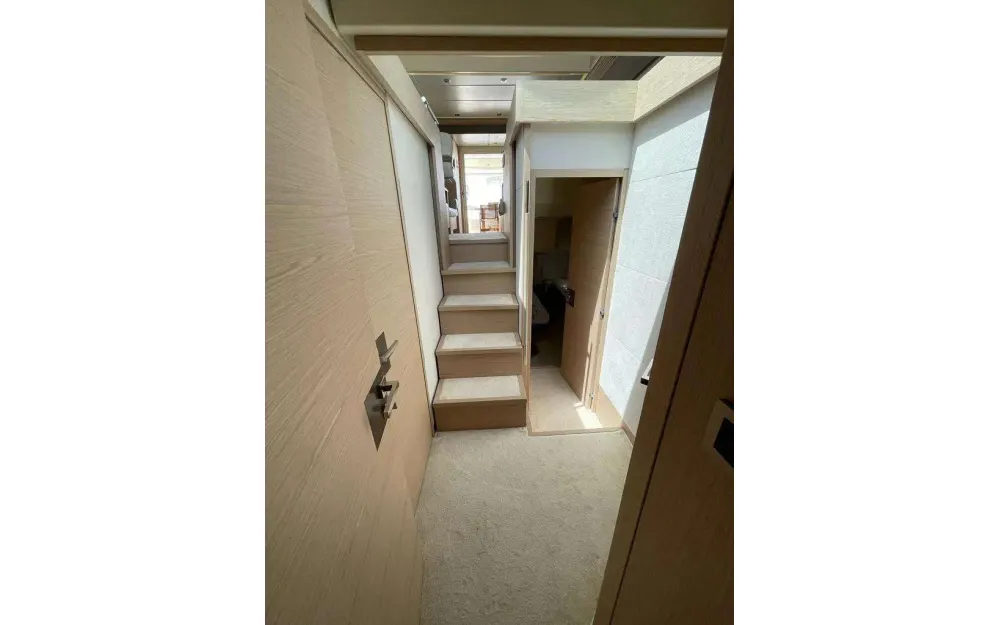 slider 16 Beneteau Monte Carlo 5