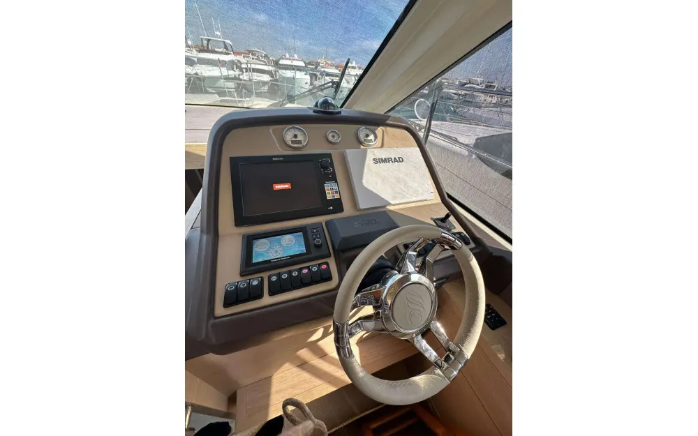 slider 20 Beneteau Monte Carlo 5
