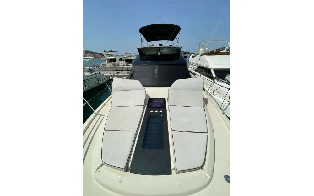 slider 3 Beneteau Monte Carlo 5