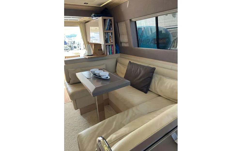 slider 7 Beneteau Monte Carlo 5