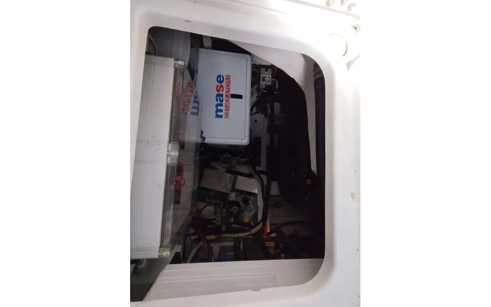 slider 9 Azimut Atlantis 43