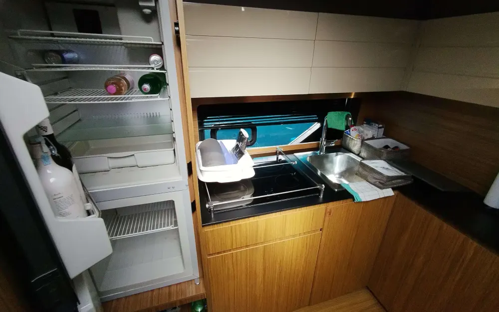 slider 11 Azimut Atlantis 43