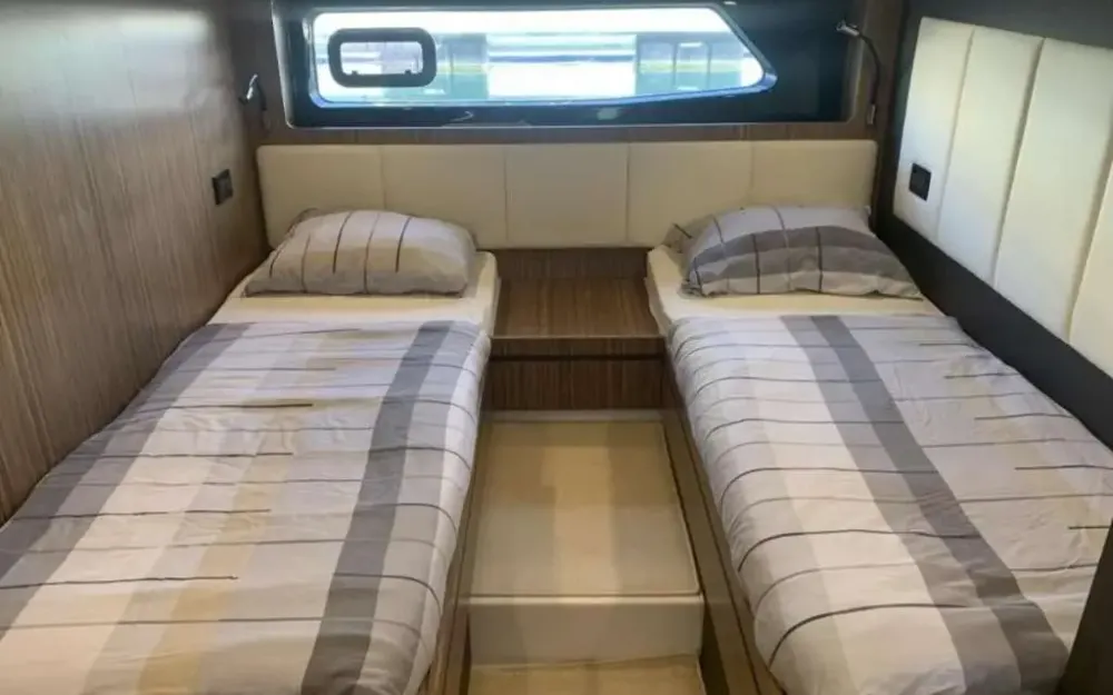 slider 15 Azimut Atlantis 43