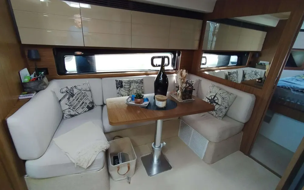 slider 19 Azimut Atlantis 43
