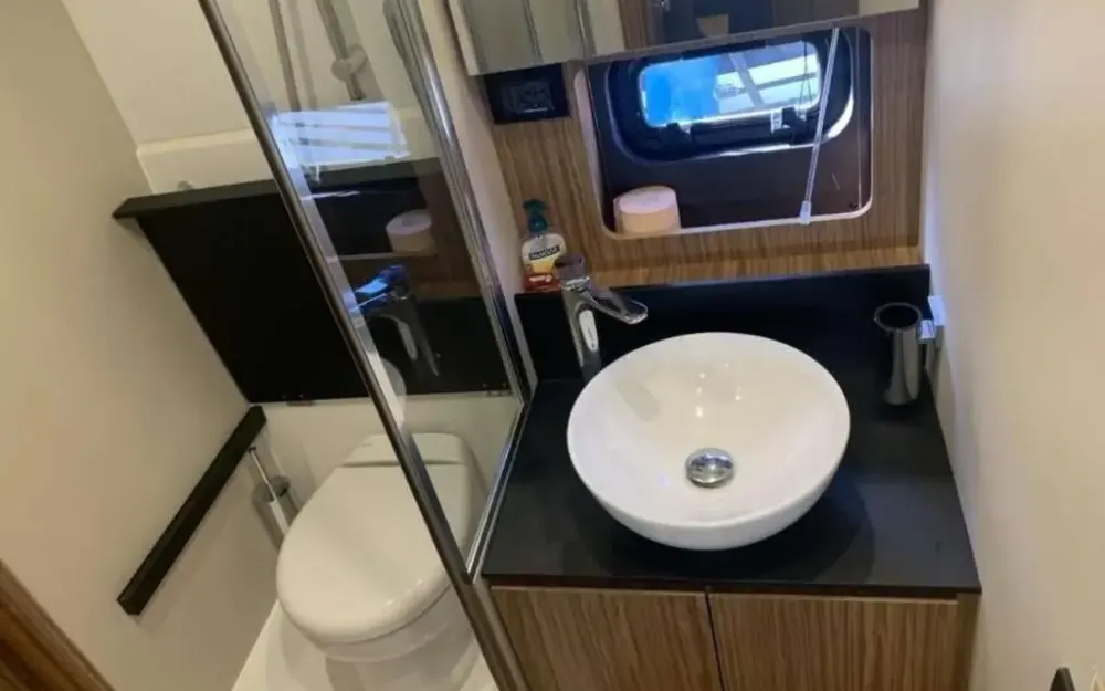 slider 22 Azimut Atlantis 43