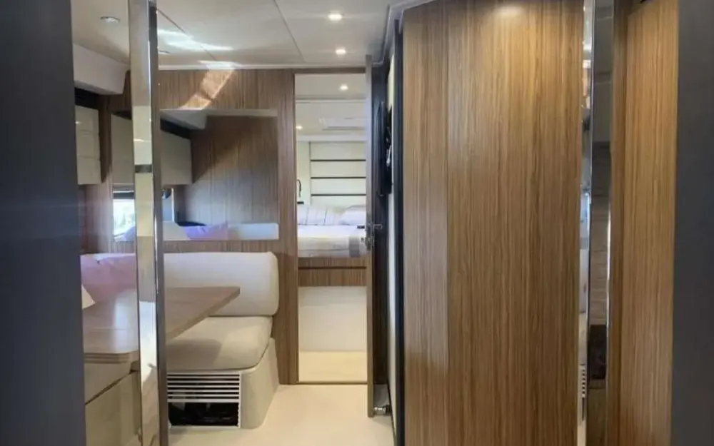 slider 4 Azimut Atlantis 43
