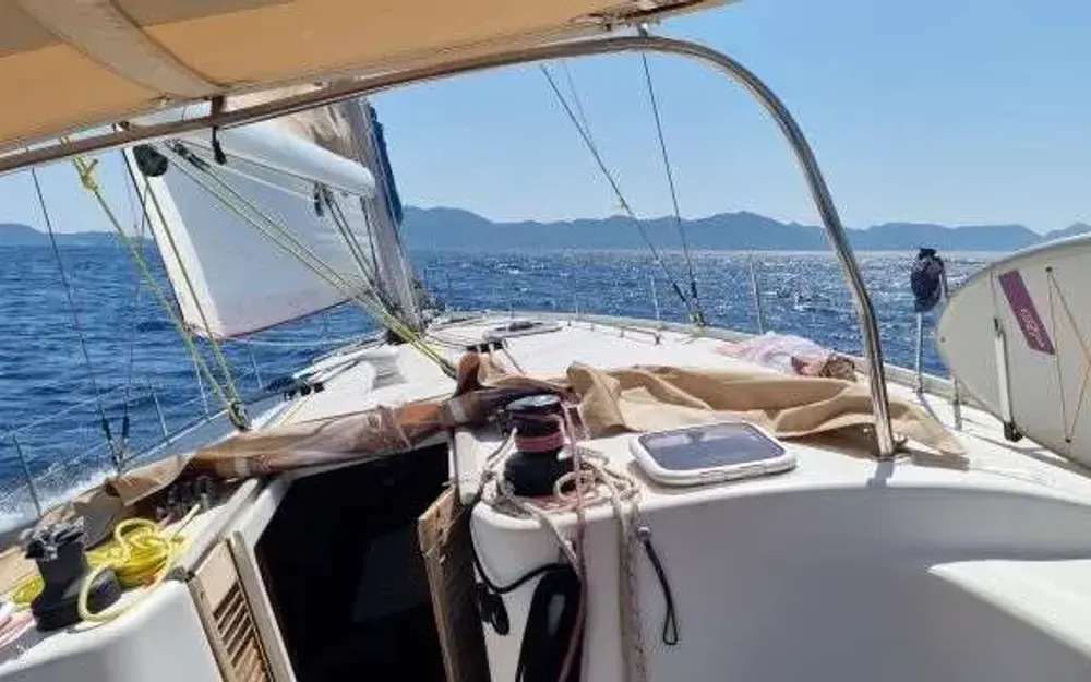 slider 10 Beneteau Cyclades 50.5