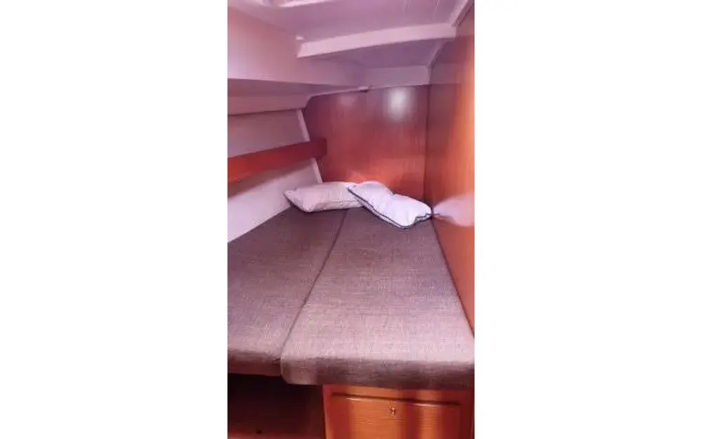 slider 6 Beneteau Cyclades 50.5