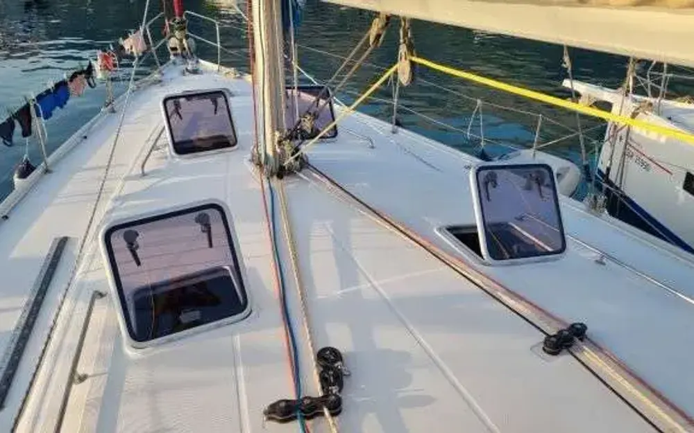 slider 8 Beneteau Cyclades 50.5