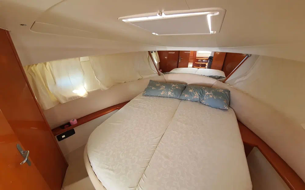 slider 13 Jeanneau Prestige 34