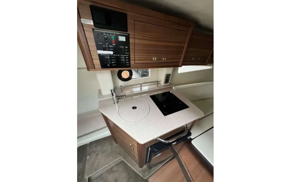 slider 7 Sea Ray Sundancer 265
