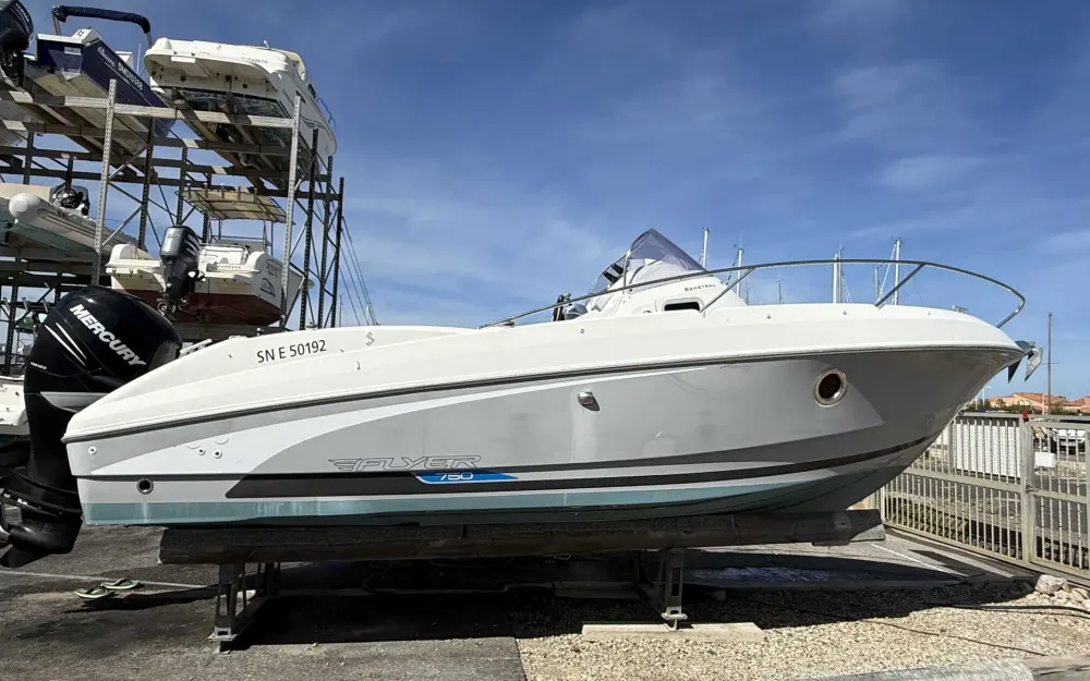 slider 0 Beneteau Flyer 750 Sun Deck