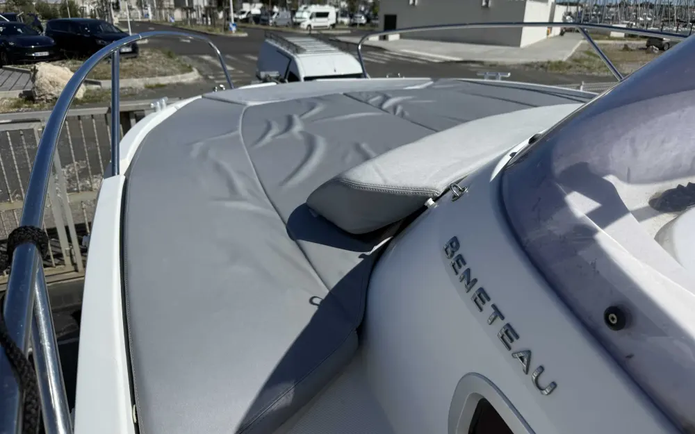 slider 13 Beneteau Flyer 750 Sun Deck