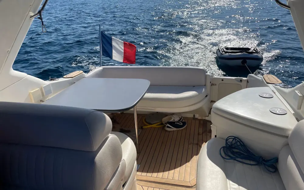 slider 16 Sealine  S 28
