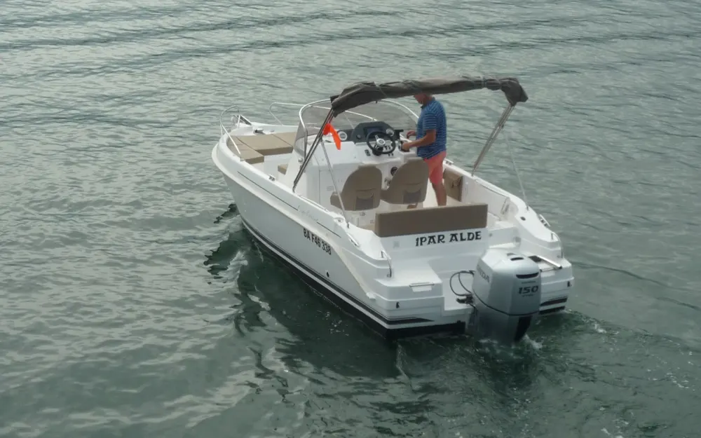 slider 1 B2 Marine  652 Open