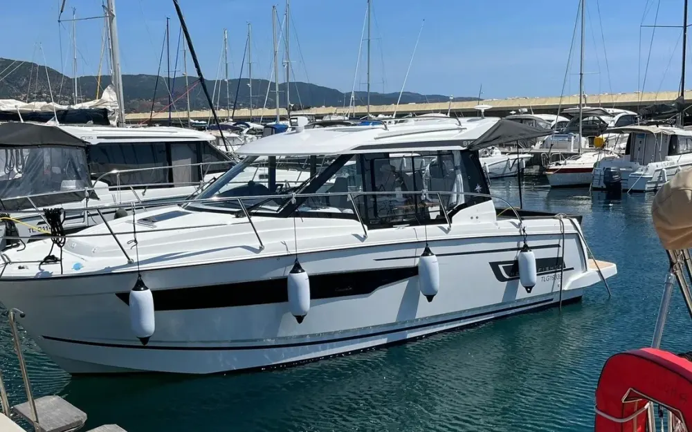slider 0 Jeanneau Merry Fisher 895