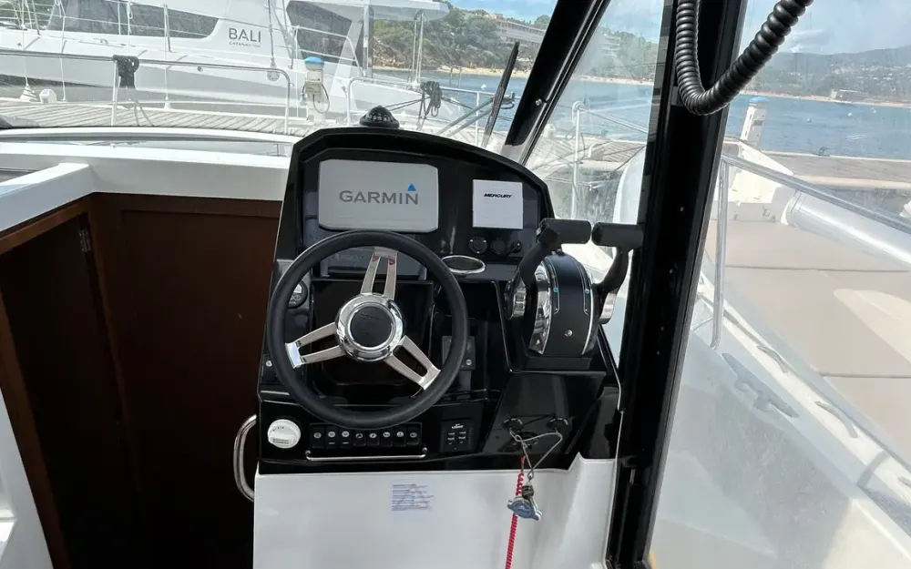 slider 6 Jeanneau Merry Fisher 895
