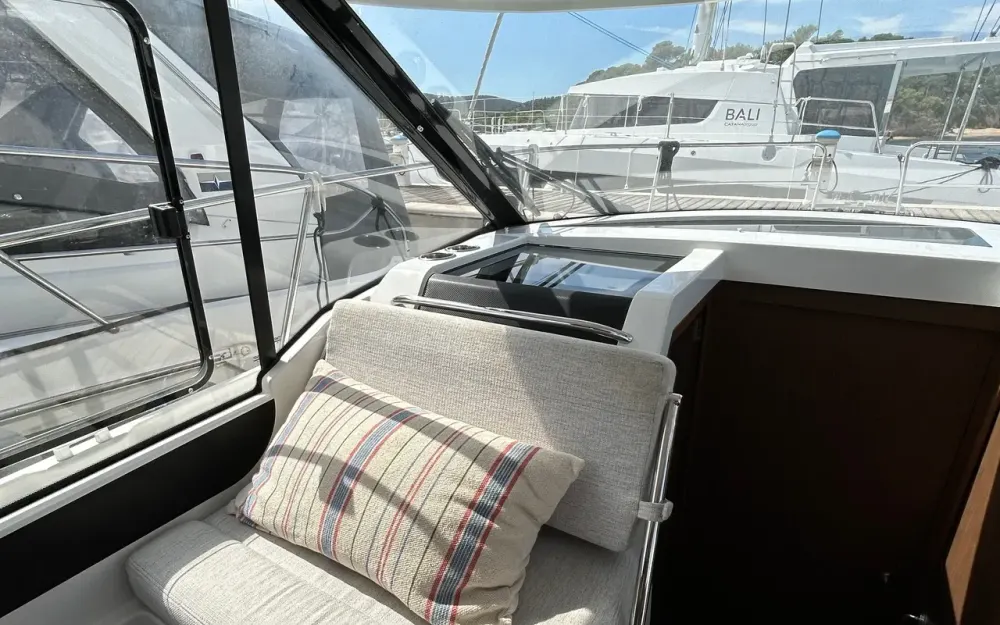 slider 8 Jeanneau Merry Fisher 895